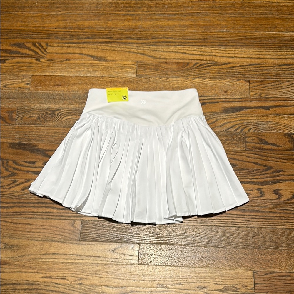 All in Motion White Pleated Skort - Picture 8 of 8